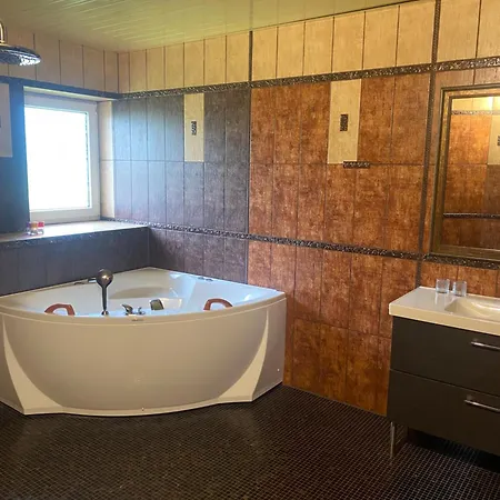 Spacious House With Steam Sauna And Bbq Hut Villa