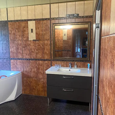 Villa Spacious House With Steam Sauna And Bbq Hut